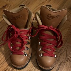 Danner Women’s Mountain Light Hiking Boots
